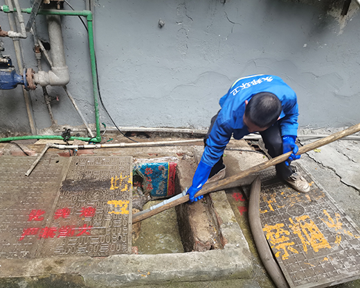 加乐镇清掏化粪池